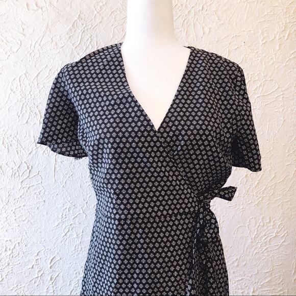 Banana Republic Black Ruffle Hem Print Wrap Dress - Picture 6 of 16